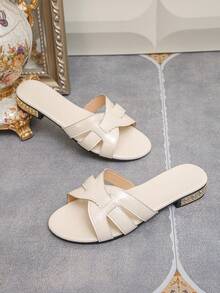 女士黑色休闲优雅拖鞋，尺码 36-42，采用柔软人造革制成，有黑色、酒红色、银色可选，舒适百搭，适合室内、室外、海滩、夏季度假穿着。 - 米色 - 查看 6