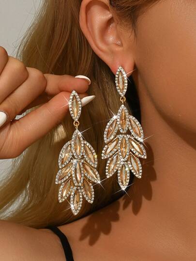 Pendientes de gota con racimo de hojas de tono dorado vintage con cristales de color champán para gala y boda | Accesorio de lujo de pieza de declaración con estética glamorosa