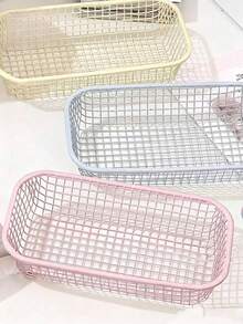 Cesta de almacenamiento de hierro de estilo clásico - Cesta de almacenamiento de hierro ovalada de estilo INS en color crema, con 3 opciones de color (azul/rosa/amarillo), estructura de metal sin costuras resistente, diseño multifuncional adecuado para organizar artículos de papelería, cosméticos y diversos elementos en el escritorio de la oficina, también es un cesto perfecto como accesorio fotográfico - Multicolor - Ver 2