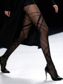 大码女士优雅不对称菱形图案连裤袜，黑色，高弹力，适合所有季节。这款大码透明连裤袜百搭，可与各种服装搭配，展现青春活力和性感时尚。 - 彩色 - 查看 2
