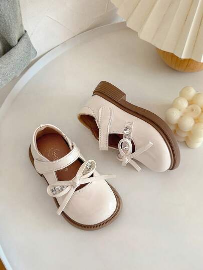 1 Pair 2026 New Baby Girls Floral Bow Decor Double Strap Hook And Loop Casual Flat Shoes, Soft Sole Non-Slip Loafers, Girls Low Vamp Shoes, Suitable For All Seasons