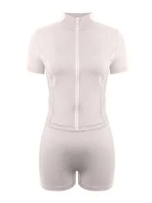 LovelyWholesale 女士休闲立领短袖拉链上衣和短裤瑜伽套装，夏季健身服 - 淺粉色 - 查看 4