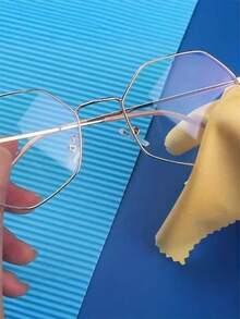 Ultra-Soft Microfiber Glasses, Camera, Screen Cleaning Cloth - Thick & Plush, Fragrance-Free, Scratch-Resistant, Suitable For Screens | Round Edge Design, Reusable, Multi-Purpose Cleaning Tool For Glasses, Jewelry, Electronics & More. Also An Ideal Gift For Tech Enthusiasts, Random Color, Suitable For Daily Cleaning. - Multicolor - View 2