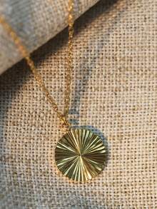 1pc Elegant Round Pendant Necklace, Minimalist Sun Pendant Necklace, Suitable For Daily Wear - Gold - View 4