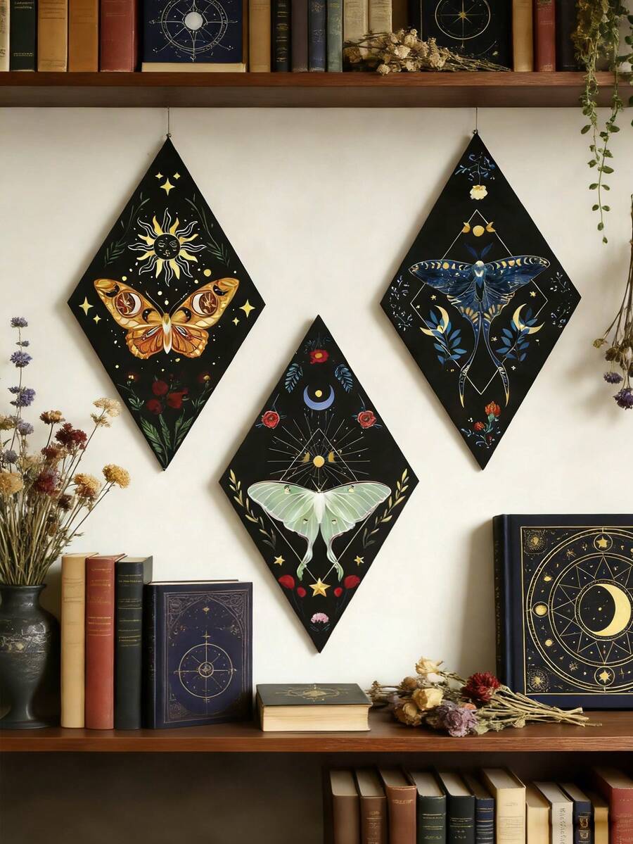 1 cái/3 cái Tranh treo tường họa tiết bướm đêm đen và bầu trời sao, phong cách Boho Gothic huyền bí với hình ảnh kim cương, mặt trăng, mặt trời và ngôi sao đối xứng, tạo điểm nhấn trang trí cho phòng khách, phòng ngủ, phòng học, không gian thiền định, căn hộ, ký túc xá, phòng trưng bày.