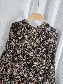 Long Floral Applique Hooded Robe, Regular Fit Long Sleeve, Made Of Non-Stretch Woven Fabric - Multicolor - View 3