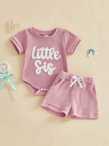 Conjunto de dos piezas para bebé niña: pelele de manga corta con cuello redondo y bordado de letras a la moda y shorts con cintura elástica. - Rosa - Ver 6