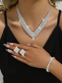 طقم قلادة مجوهرات أنيق مرصع بالكريستال ذو تصميم هندسي وشرابات، مناسب للعرائس والسيدات، مناسب للحفلات الراقية والسهرات الفاخرة. (متعدد الأنماط للاختيار منها) - فضي - مشاهدة 1