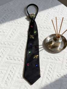 复古奢华黑色领结，饰以独特的琥珀宝石，与西装完美搭配，打造别具一格的时尚配饰。 - 黑色 - 查看 10