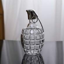 Botella de vidrio creativa recomendada, botella de vino, material de borosilicato alto - suave y resistente al calor| Adecuado para whisky, vodka, etc., añadiendo un sentido de ceremonia al servir bebidas.Ideal para exhibición en bar o mesa ¡Lo mejor de la temporada! - Botella de vino de vidrio con forma de granada - Ver 10