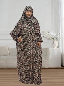 女士围巾长袍，花卉提花面料，拉链式阿巴雅，舒适透气，四季皆宜，适合春季度假穿着 - 墨綠色 - 查看 2