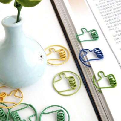 Daumen hoch Büroklammer, runde kreative Büroklammer, einzigartiges Design, süße Form, geeignet für verschiedene Anlässe als Lesezeichen und Cartoon-Schreibwaren. Schulmaterial, Büro, Klassenzimmer und Zuhause, Winterwaren, Thanksgiving, Weihnachten, Saudi-Nationalfeiertag, Neujahr, Valentinstag, Geburtstag, Feiertage, Geschenke für Freund/Freundin, Erwachsene