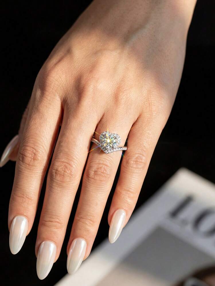 1pc 1 Carat Moissanite Diamond Hollow Heart Shaped 925 Sterling Silver Wedding Ring, Suitable As Engagement Gift, Wife/Girlfriend Birthday Present, Bride Jewelry - Silver - View 5