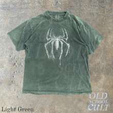 Camiseta Gráfica de Araña Vintage, Cubierta de Bomba Colores Cómodos ®   Camiseta de araña, camiseta de entrenamiento retro, araña oversize, camiseta de héroe retro, top de arte oscuro - Blanco y negro(no personalizable) - Ver 5