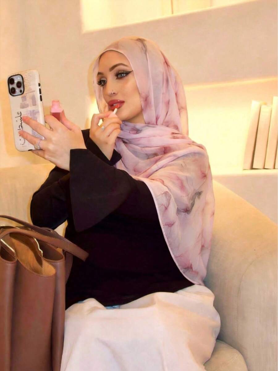 1pc Women's Pink Wavy Print Headscarf, Soft & Lightweight Voile Hijab, High-Quality Digital Print Scarf, Multifunctional Headwrap - Multicolor-485 - View 1