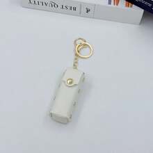 1 pieza 2026 Funda de labial de cuero con remaches, conveniente y exquisita, llavero colgante creativo, funda de labial, regalo perfecto para vacaciones, cumpleaños, regalo divertido, regalo de San Valentín, diseño realista, alta estética, adecuado para adolescentes, uso casual, alivio del estrés, también se puede usar como accesorio de broma divertida, decoración de escritorio, adorno lindo - Multicolor - Ver 8