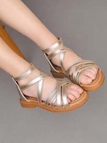 1双女童时尚新款高帮平底凉鞋，软底防滑儿童罗马凉鞋，复古风格女童休闲沙滩鞋，适合夏季穿着 - 金色 - 查看 3