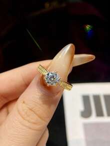 1枚S925纯银浪漫六爪星光皇后莫桑石戒指，1克拉，女士结婚订婚周年纪念戒指，派对首饰，情人节礼物 - 金色 - 查看 2