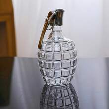 Botella de vidrio creativa recomendada, botella de vino, material de borosilicato alto - suave y resistente al calor| Adecuado para whisky, vodka, etc., añadiendo un sentido de ceremonia al servir bebidas.Ideal para exhibición en bar o mesa ¡Lo mejor de la temporada! - Botella de vino de vidrio con forma de granada - Ver 7