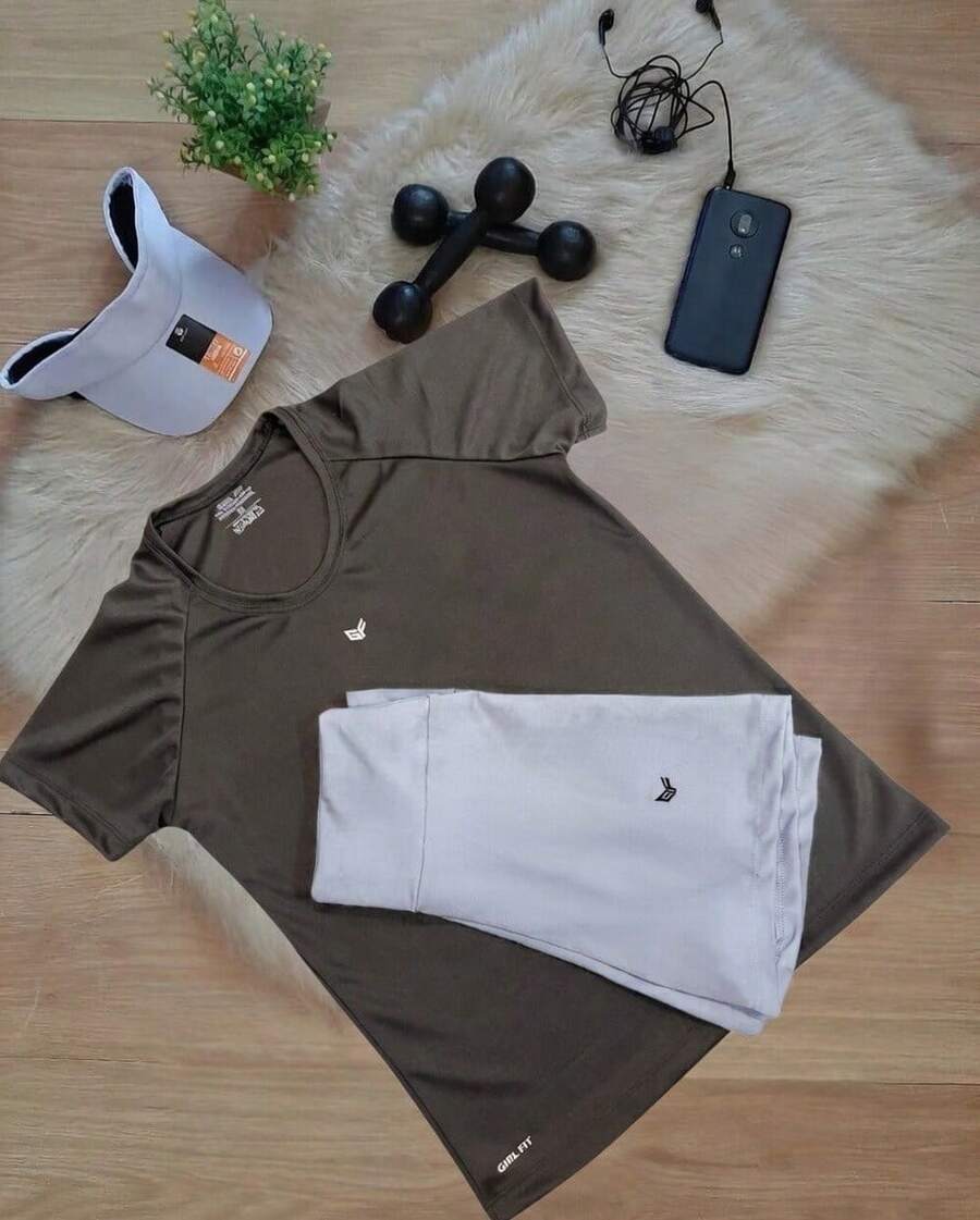 Women's Gym Set: Dry Fit T-Shirt + Sports Fitness Shorts | Ideal Set For The Gym And Everyday Wear | Women's Fitness Kit – Dry Fit T-Shirt + Shorts - 黑白短褲 - 查看 1