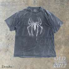 Camiseta Gráfica de Araña Vintage, Cubierta de Bomba Colores Cómodos ®   Camiseta de araña, camiseta de entrenamiento retro, araña oversize, camiseta de héroe retro, top de arte oscuro - Blanco y negro(no personalizable) - Ver 4