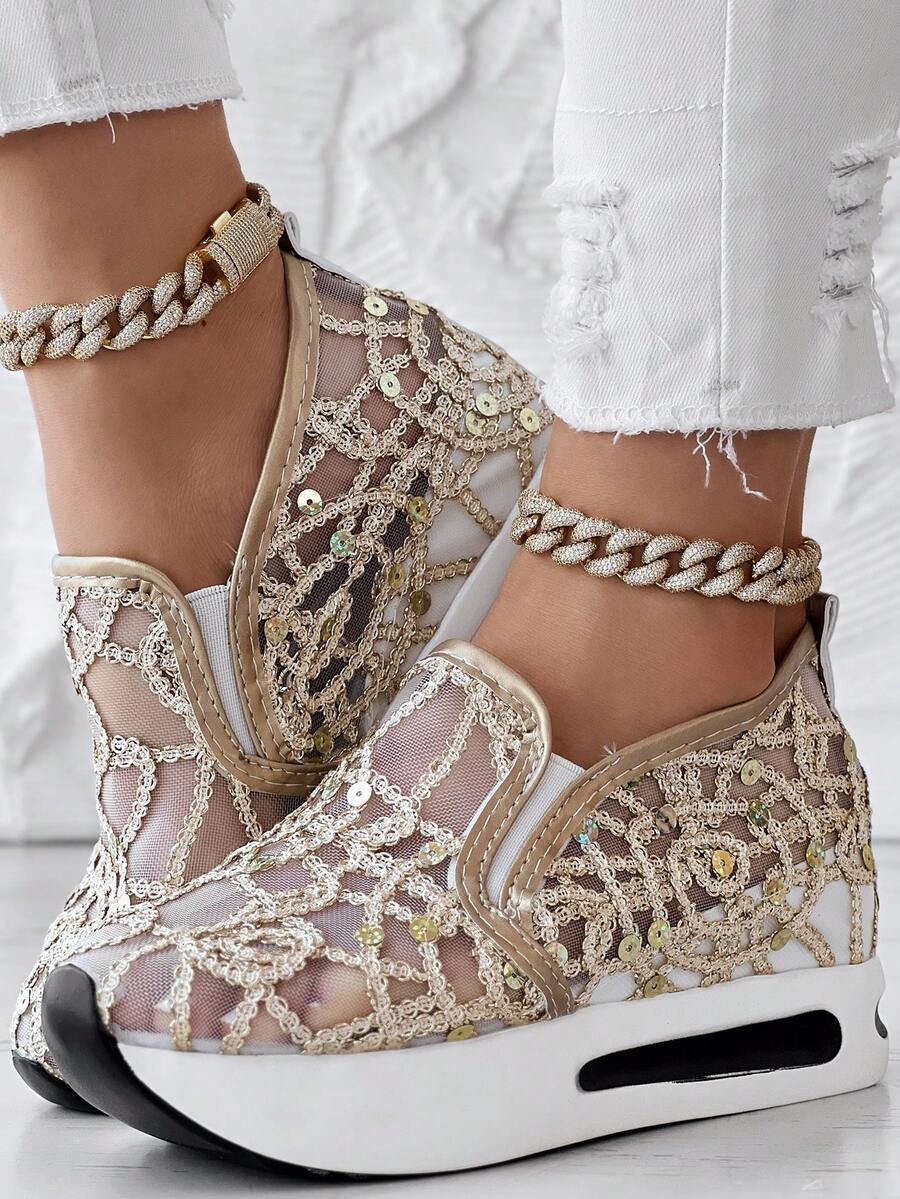 Giày thể thao đế cao nữ, kiểu dáng slip-on, chất liệu lưới đính sequin, thoáng khí, nhẹ, chống trơn trượt, mẫu mới 2026, thoải mái, thời trang, phù hợp mang hàng ngày.