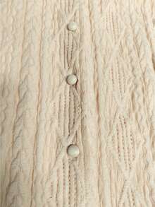 Áo sơ mi nữ tay ngắn cổ chữ V họa tiết jacquard - Màu be - Xem 5