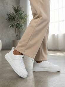 女士白色休闲运动鞋，帆布鞋，休闲鞋，春夏新款学生返校白色鞋，尺码 36-45 大码 - 白色 - 查看 2