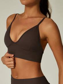 ATTRACO Women's Sexy V-Neck Sports Bra, Adjustable Straps, Removable Pads, Seamless Solid Color Stretchy Sports Camisole Spring - 棕色 - 查看 4