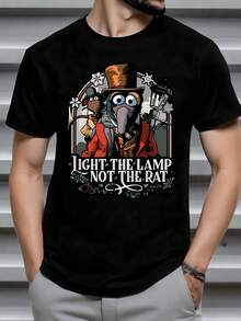 Illustration humoristique d'un personnage au grand nez portant un chapeau haut de forme rouge tenant une lanterne entouré de flocons sur Tshirt  casual - Noir - Voir 8