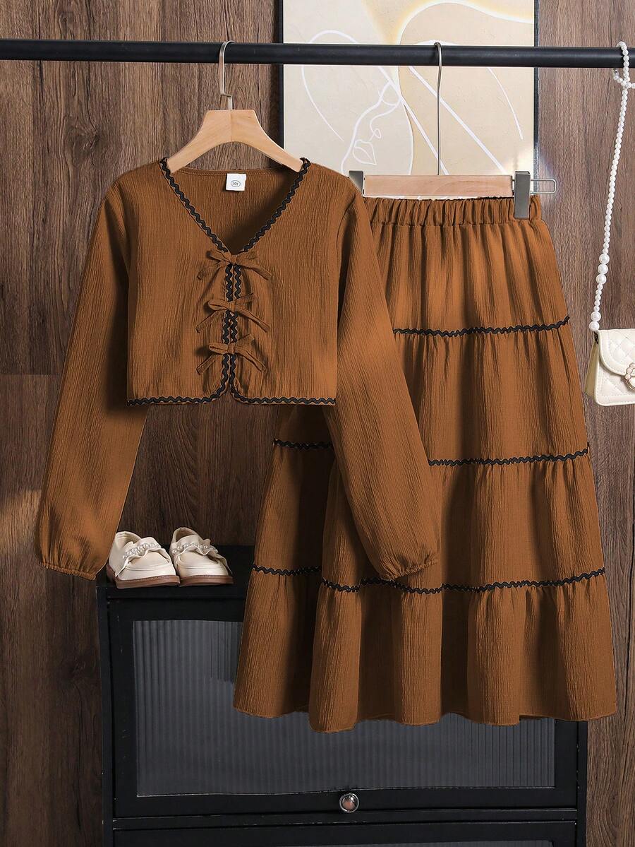 Left Mama Conjunto de blusa de manga larga y falda con decoración de lazo elegante y minimalista para niñas, para primavera/otoño - Marrón - Ver 1