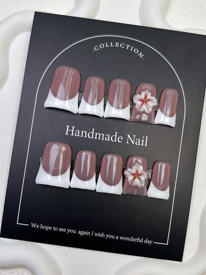 10片鸭嘴美甲片，手工制作，按压式美甲，短款优雅粉色美甲，白色法式美甲，手绘3D雕刻浮雕花朵，奢华柔美秋季美甲，西式秋季美甲，Y2K风格复古哥特风DIY手工美甲，假指甲艺术，适合派对、日常、约会、海滩、热带度假等场合，送给女性和女孩的美甲用品。