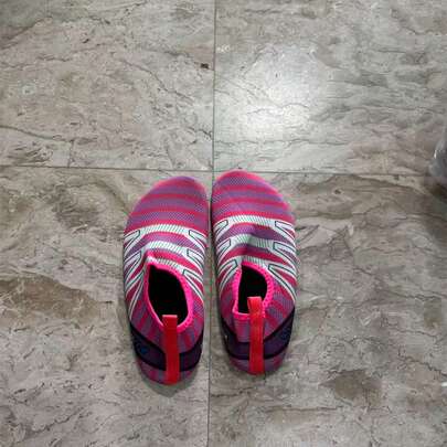 女士水鞋、沙滩鞋、游泳鞋、潜水鞋、冲浪鞋、袜鞋、户外运动鞋、轻型冲浪鞋、划船鞋、舞蹈健身鞋，适合室内外使用，舒适、柔软、耐用、透气。