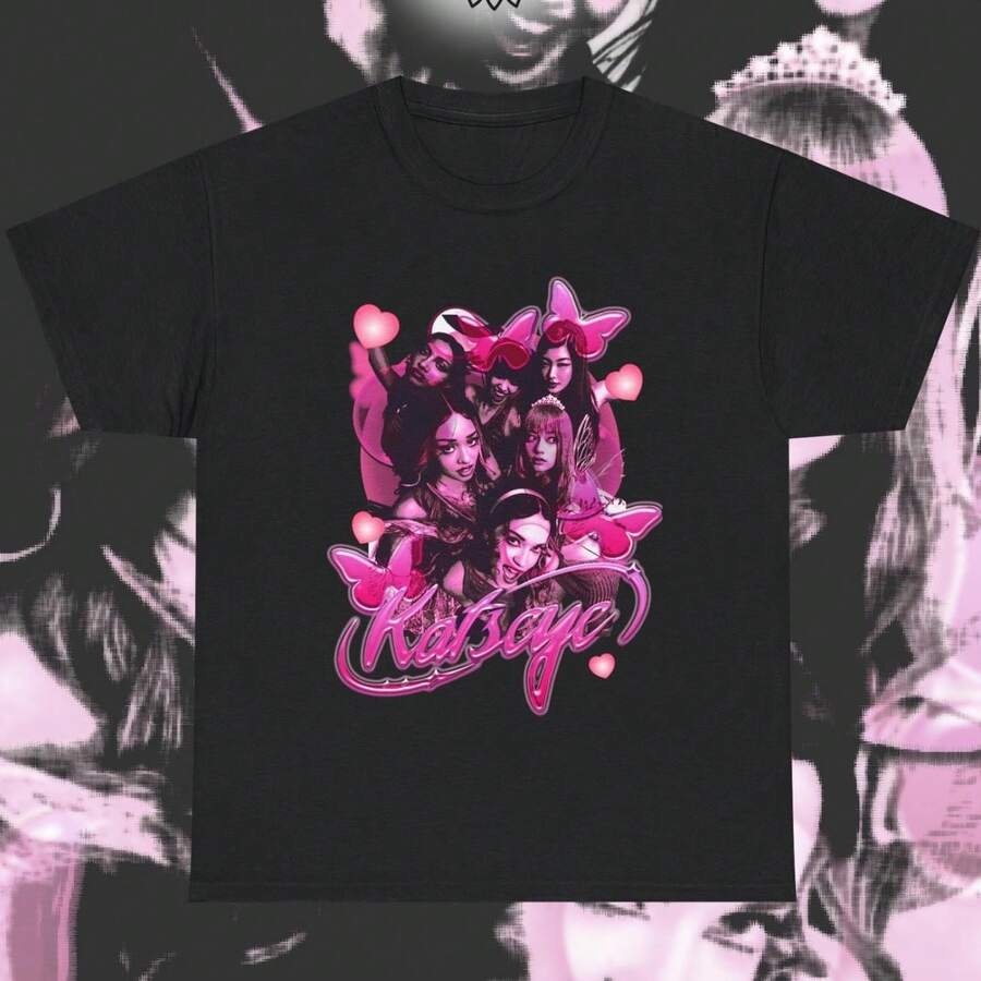 KATSEYE Club Vintage Bootleg Graphic T-Shirt Eyekon Kpop Fan Merch Katseye Tour Merch Concert Outfit Eyekons Christ - màu đen - Xem 1