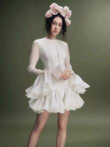 Nuevo vestido de manga larga con botones de estilo primavera/otoño, diseño exclusivo con estampado abultado y volantes para un aspecto estilizador - Blanco - Ver 4