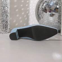 2026 Zapatos de tacón grueso tipo mula de verano de moda color azul cielo con elástico, de punta cerrada y tacón alto para mujer - azul claro - Ver 6