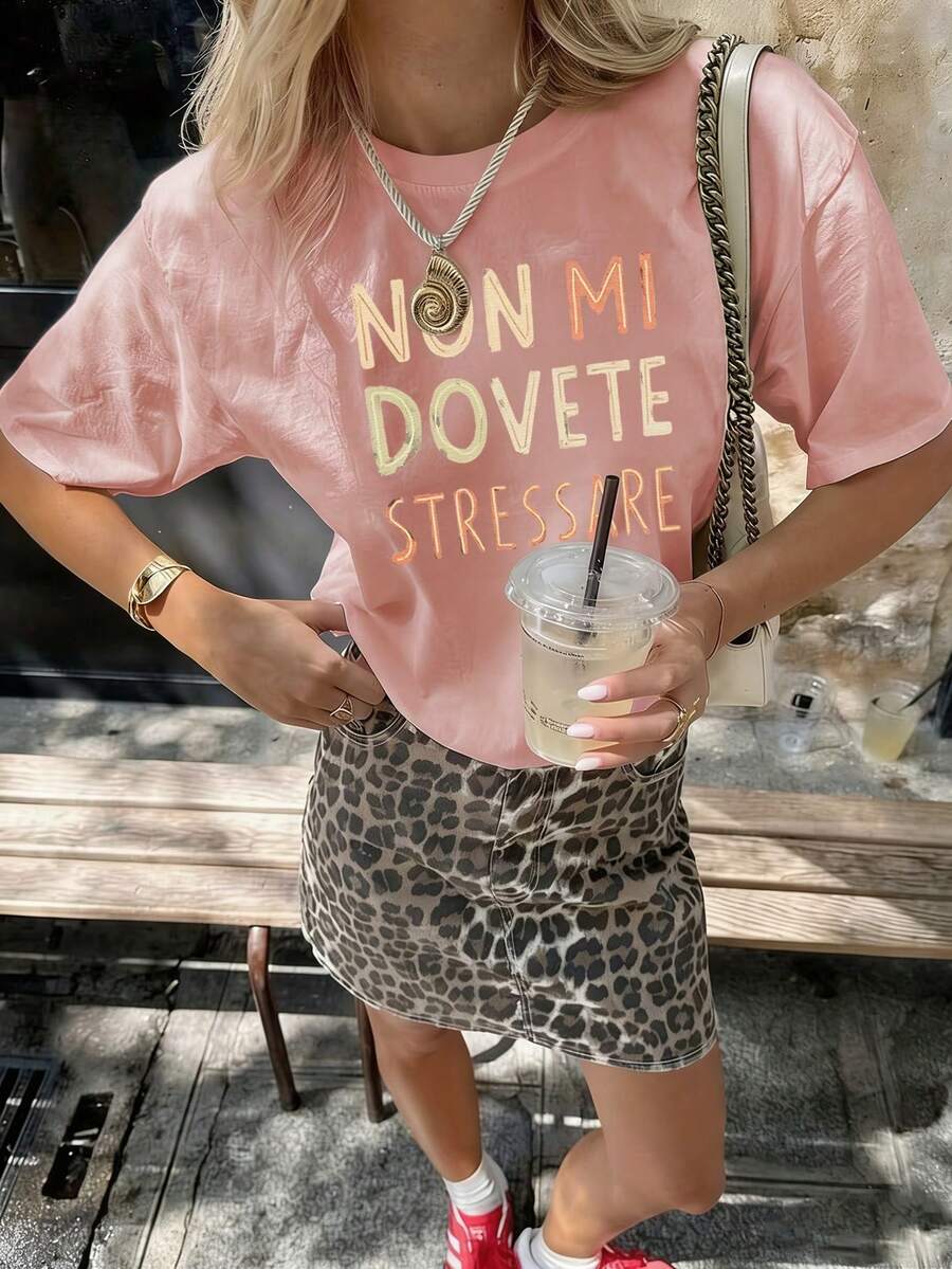 Camiseta de manga corta con estampado sencillo y lindo, estilo casual y versátil para vacaciones, cuello redondo, holgada. Camiseta de manga corta con estampado de letras, suave, holgada y cómoda, estilo callejero y de vacaciones, holgada y casual, versátil, color rosa - Rosa - Ver 1