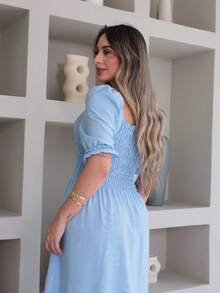 Vitoria Vestido midi de ponta elegante liso crepinho  Manga Curta - Azul bebê - Visão 5