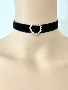 1pc Women's Retro Black Velvet Exaggerated Rhinestone Heart Short Necklace, Personalized Fashion Choker Necklace - Multicolor - View 5