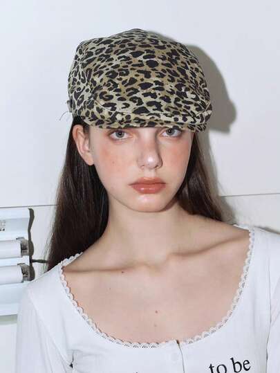可调节复古美式豹纹贝雷帽，韩式时尚设计，提升整体造型，适合艺术家和头围较大的人士，是素颜外出必备的休闲贝雷帽。