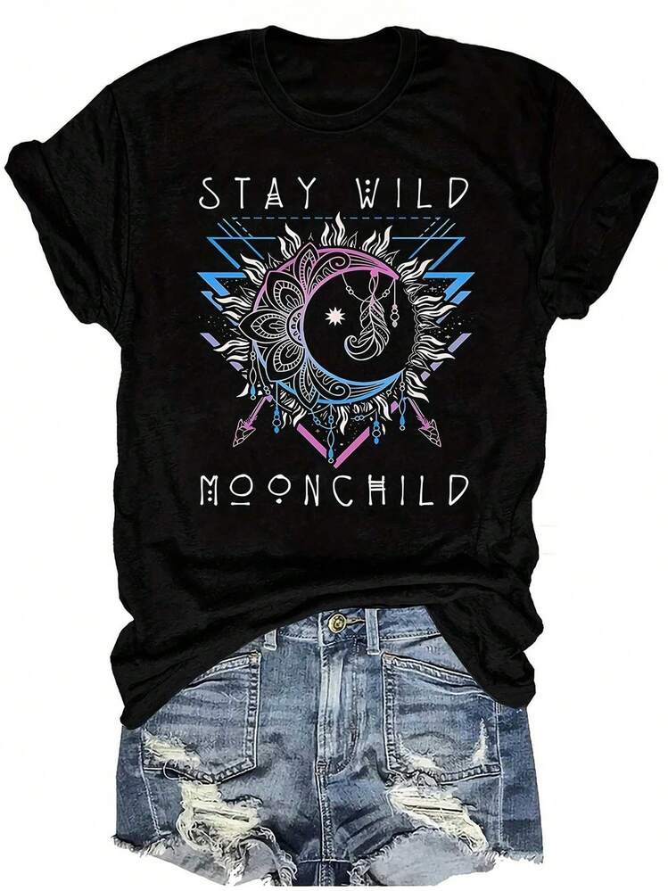 Camiseta "Stay Wild Moonchild" Y2K, diseño exclusivo con detalles cósmicos y un toque místico. Perfecta para los amantes de la moda  y la energía positiva. ¡Atrévete a destacar con esta pieza única! Ideal para el estilo urbano en México. - Negro - Añade 1