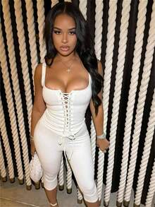 Women's Suit: Fashionable Fall-winter Cool Girl with A Tie At The Chest, A Small Backless Top, and Fitted Solid-color Pants Set - Blanco - Ver 1
