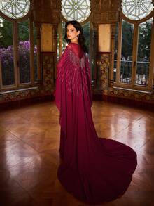 优雅V领长袖垂褶刺绣仿珍珠装饰长款连衣裙，A字廓形正式晚礼服，适合出席黑领结活动、红毯、婚礼庆典和春季派对等场合。 - 酒紅色 - 查看 6