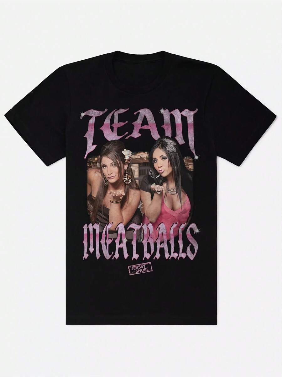 Camiseta negra exclusiva con diseño gráfico de "Team Meatballs", estilo urbano y moderno, perfecta para destacar en cualquier ocasión con su mensaje audaz y actitud poderosa, ideal para los amantes de la moda callejera en México. - Negro - Ver 1
