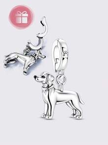 这款原创设计的金色银色吊坠，以栩栩如生的精准度捕捉了从活泼的贵宾犬到忠诚的金毛寻回犬等热门犬种的独特细节。每款吊坠均采用安全通用的搭扣设计，可轻松搭配手链、项链和手镯。 - 金銀色 - 查看 13