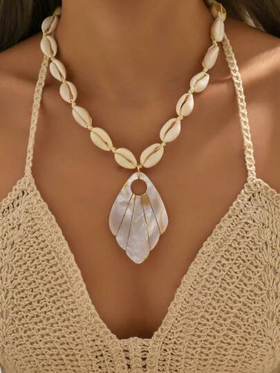 1pc Bohemian Style Shell Necklace, Suitable For Women's Beach Vacation, Party Wear (Pendant Appearance May Vary In Size)