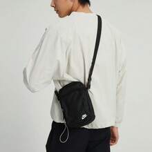 Nike 男女通用双肩包，2026 春季新款运动休闲通勤旅行单肩包/斜挎包，小巧型 DB0456-010 - 黑色 - 查看 4