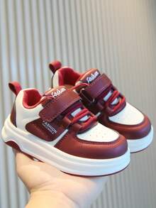儿童黑白条纹休闲运动鞋 - 可调节魔术贴搭扣，合成革鞋面，轻便鞋底，时尚百搭，适合日常穿着和上学穿着 - 酒紅色 - 查看 4