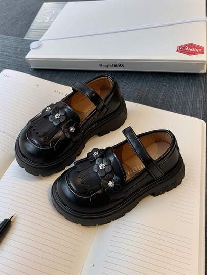 1 Pair Children Cute Floral PU Comfortable Hook And Loop Girls Leather Shoes, 2026 New Fashion Versatile Soft Sole Non-Slip Princess Shoes, Toddler Walking Shoes, Suitable For Spring/Autumn, Outdoor, Daily, Party, School, Halloween, Christmas