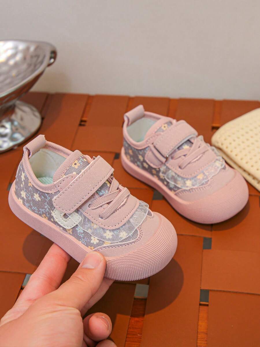 幼儿软底休闲鞋，新款魔术贴运动鞋，婴儿软底爬行鞋，舒适透气学生鞋